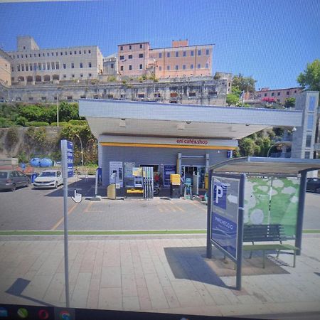 Art Deco City Center Near The Beach! Terracina Exterior foto