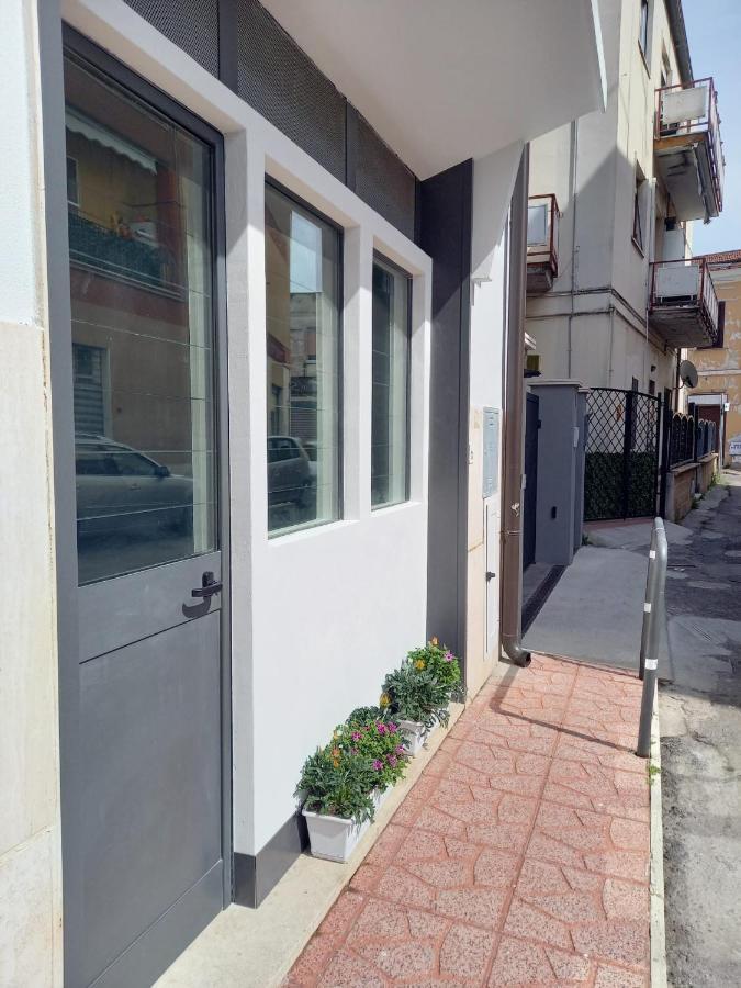 Art Deco City Center Near The Beach! Terracina Exterior foto